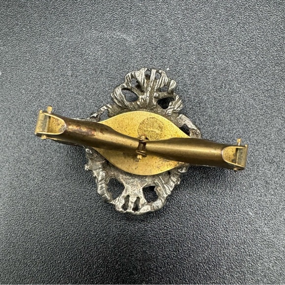 Very Old Vintage Carved Shell Cameo Scarf Clip - Picture 5 of 15